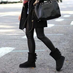 Ugg Bailey Bow Boots in Black!